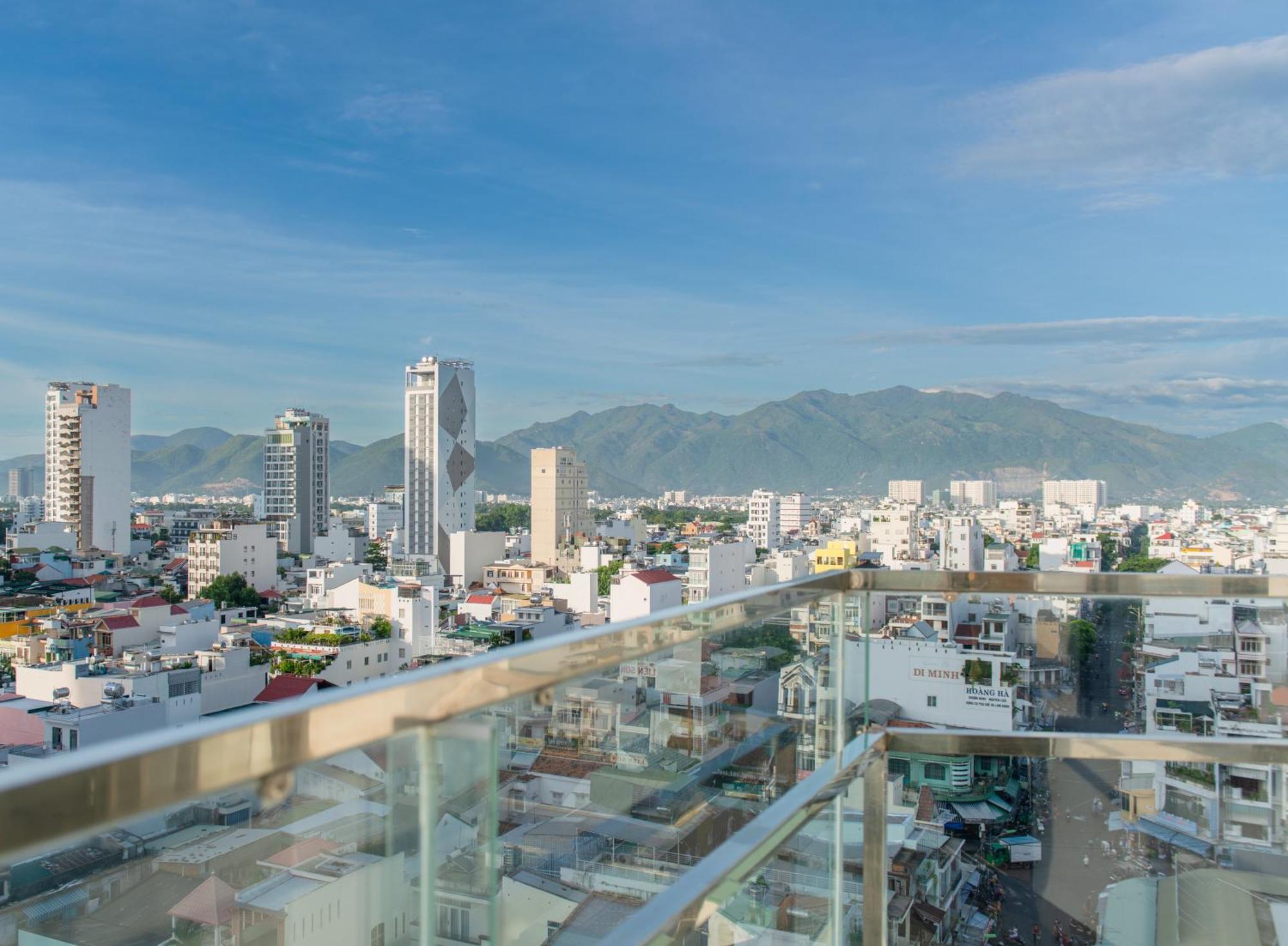 Goldcoast Hotel Nha Trang Exteriör bild